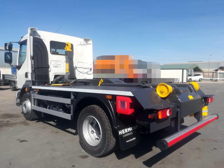 Volvo FL + Equipo Porta-Contenedores 8T