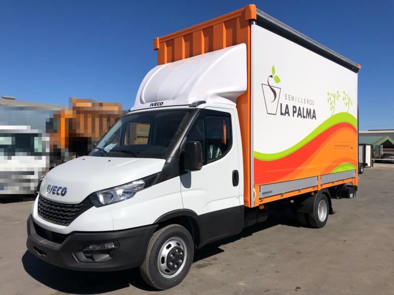 Iveco Daily 35C16 + Caja Semi-Lonas + Plataforma Elevadora