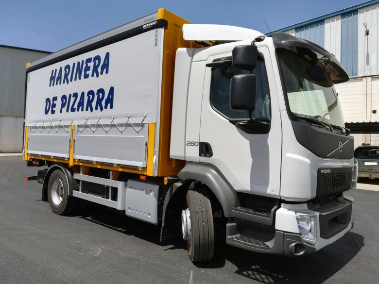 VOLVO FL + SEMI-LONAS + PLATAFORMA ELEVADORA