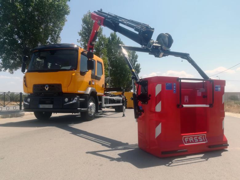 Renault D 18 “Doble Cabina” + FASSI F85B.1.25 (EN-280) + Equipo de Gancho