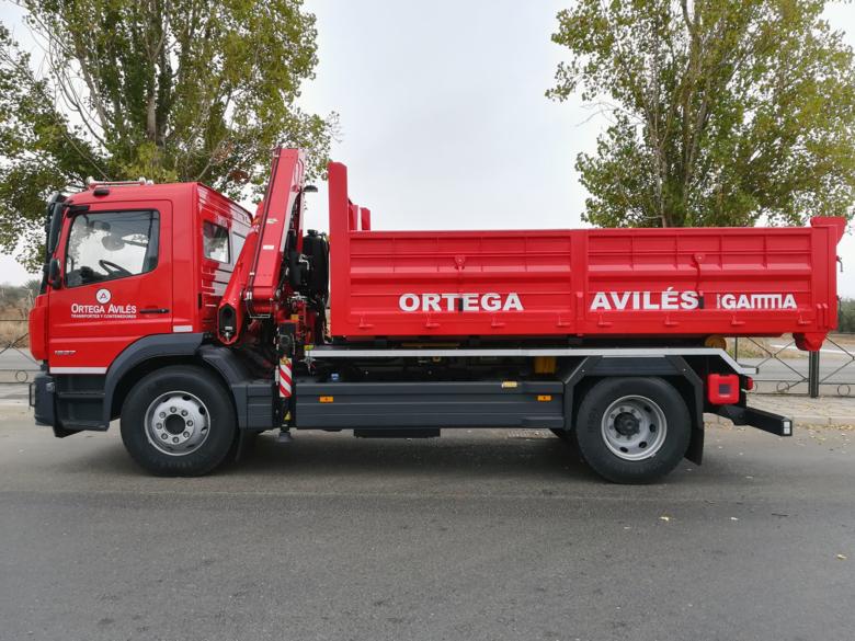 Mercedes Benz Atego 1527 + Fassi F120B.1.24 + Equipo de Gancho